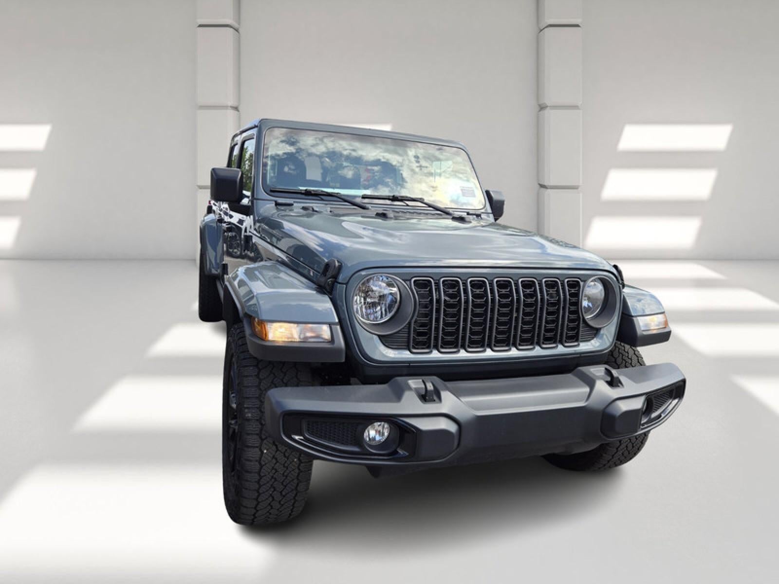 2025 Jeep Gladiator Nighthawk