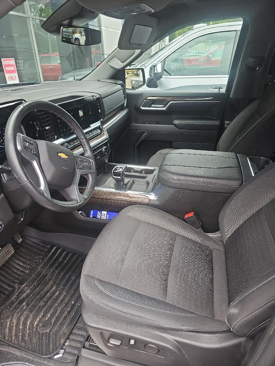 2024 Chevrolet Silverado 1500 LT