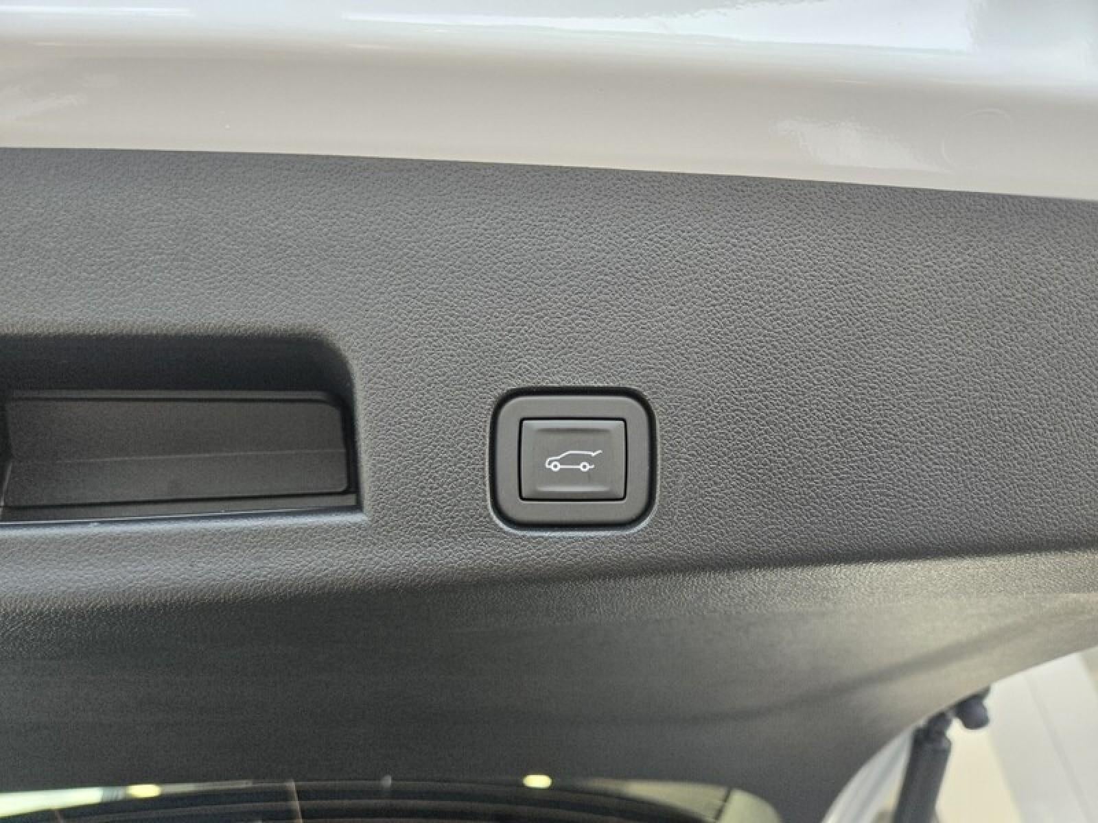 2027 GMC Acadia Denali
