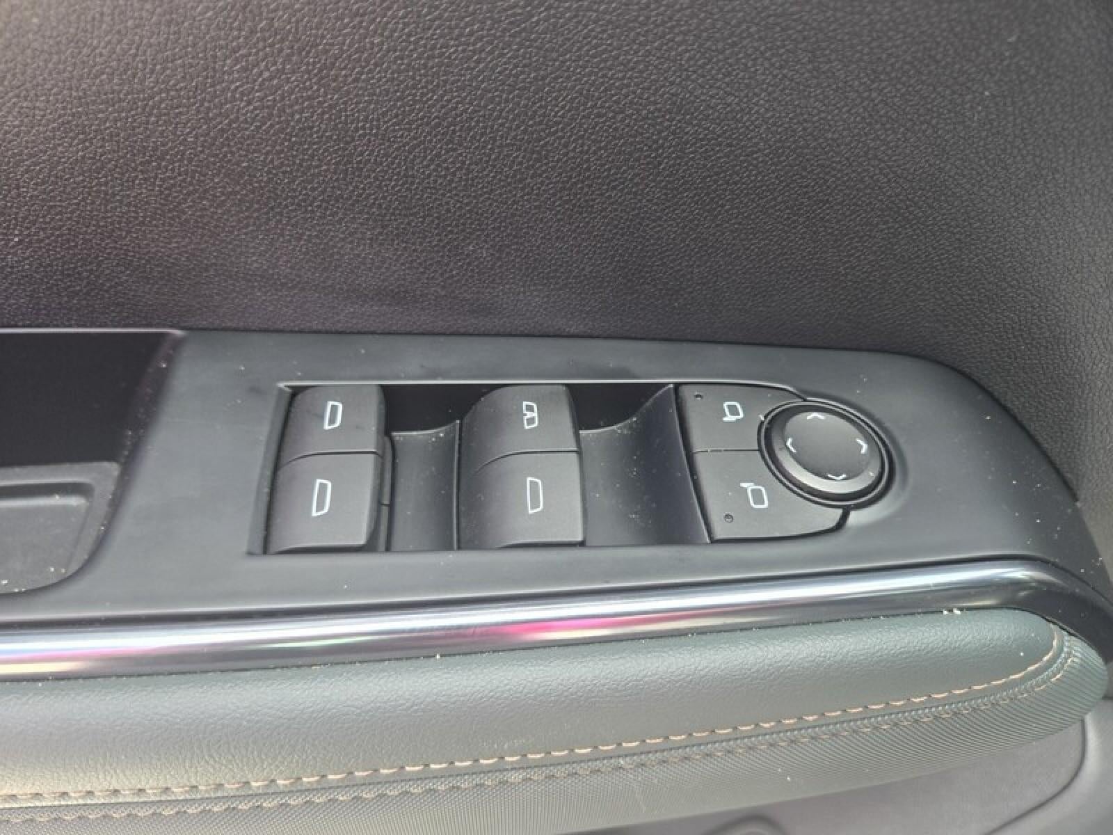 2024 GMC Acadia AT4