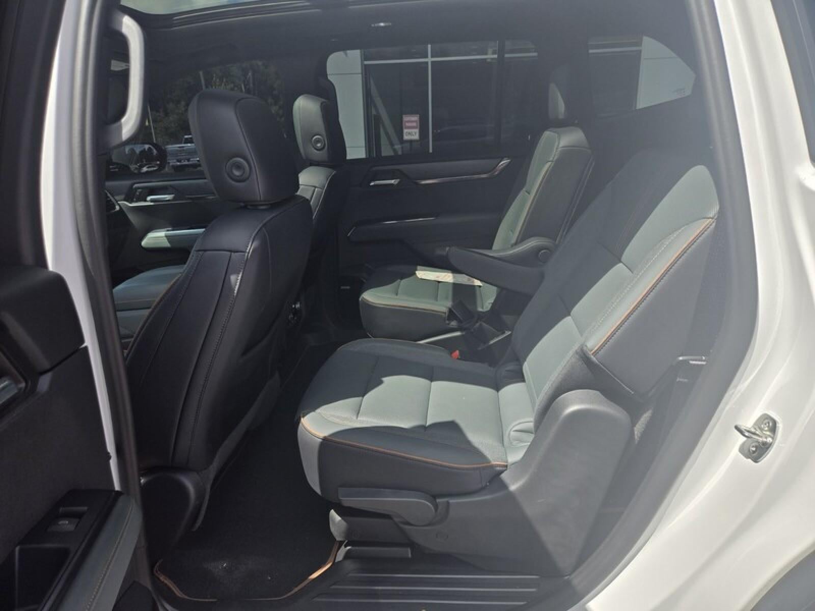 2024 GMC Acadia AT4
