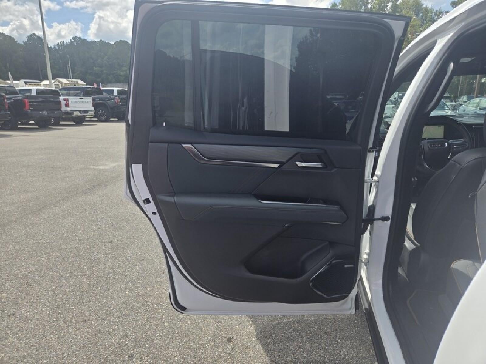 2024 GMC Acadia AT4
