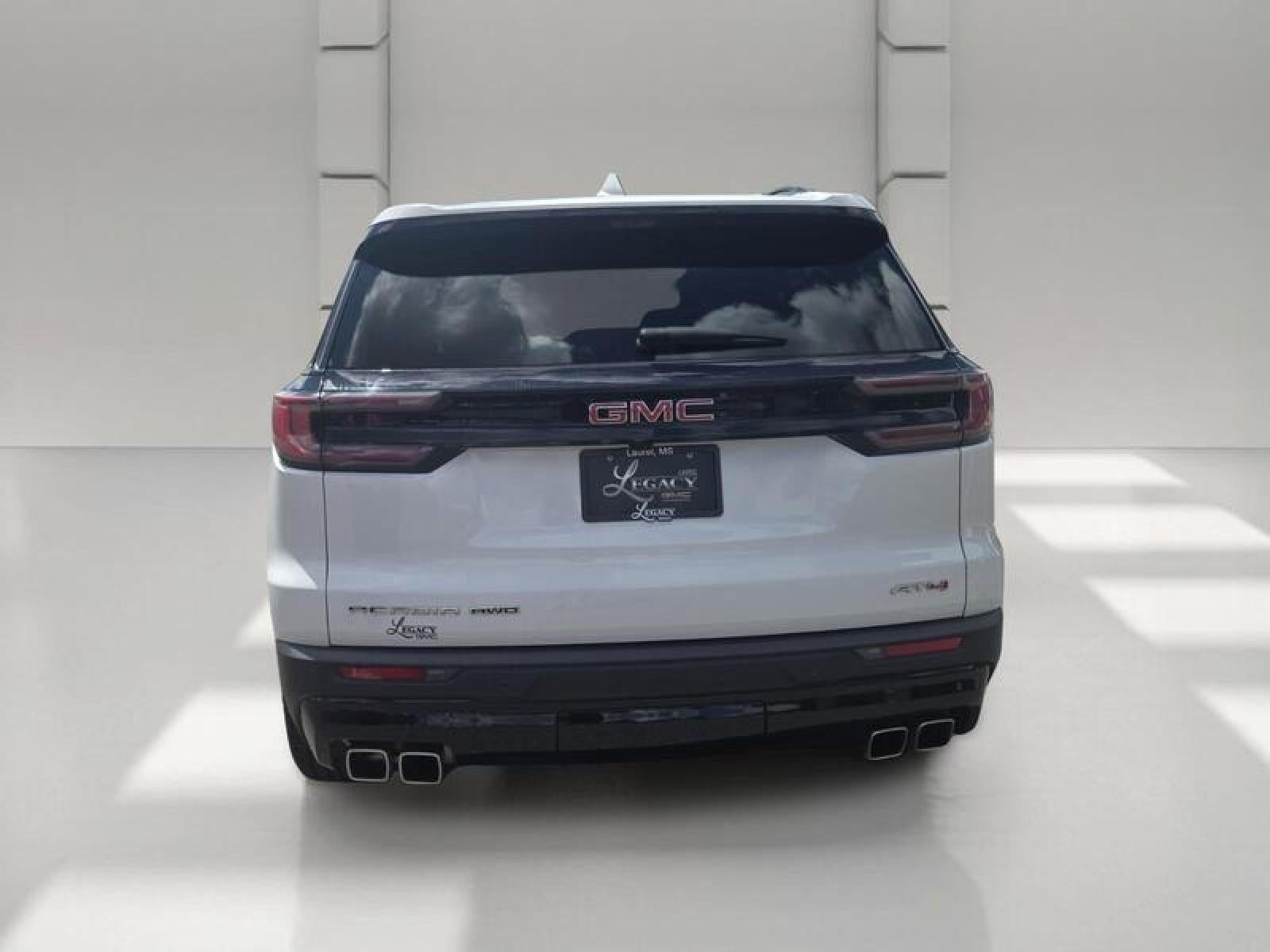 2024 GMC Acadia AT4
