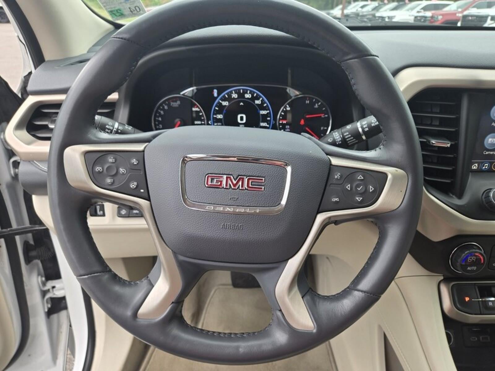 2022 GMC Acadia Denali