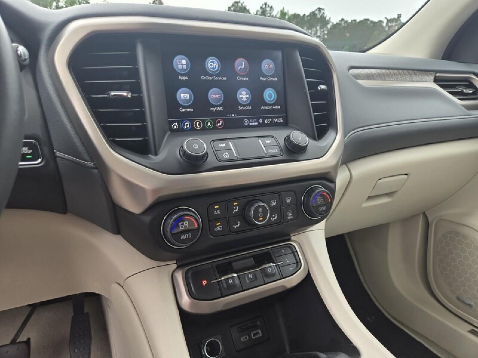 2022 GMC Acadia Denali