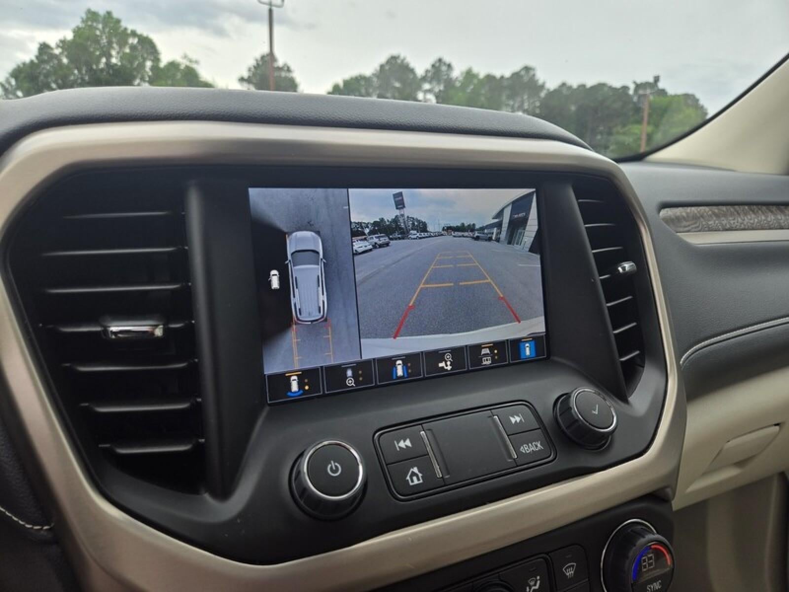 2022 GMC Acadia Denali