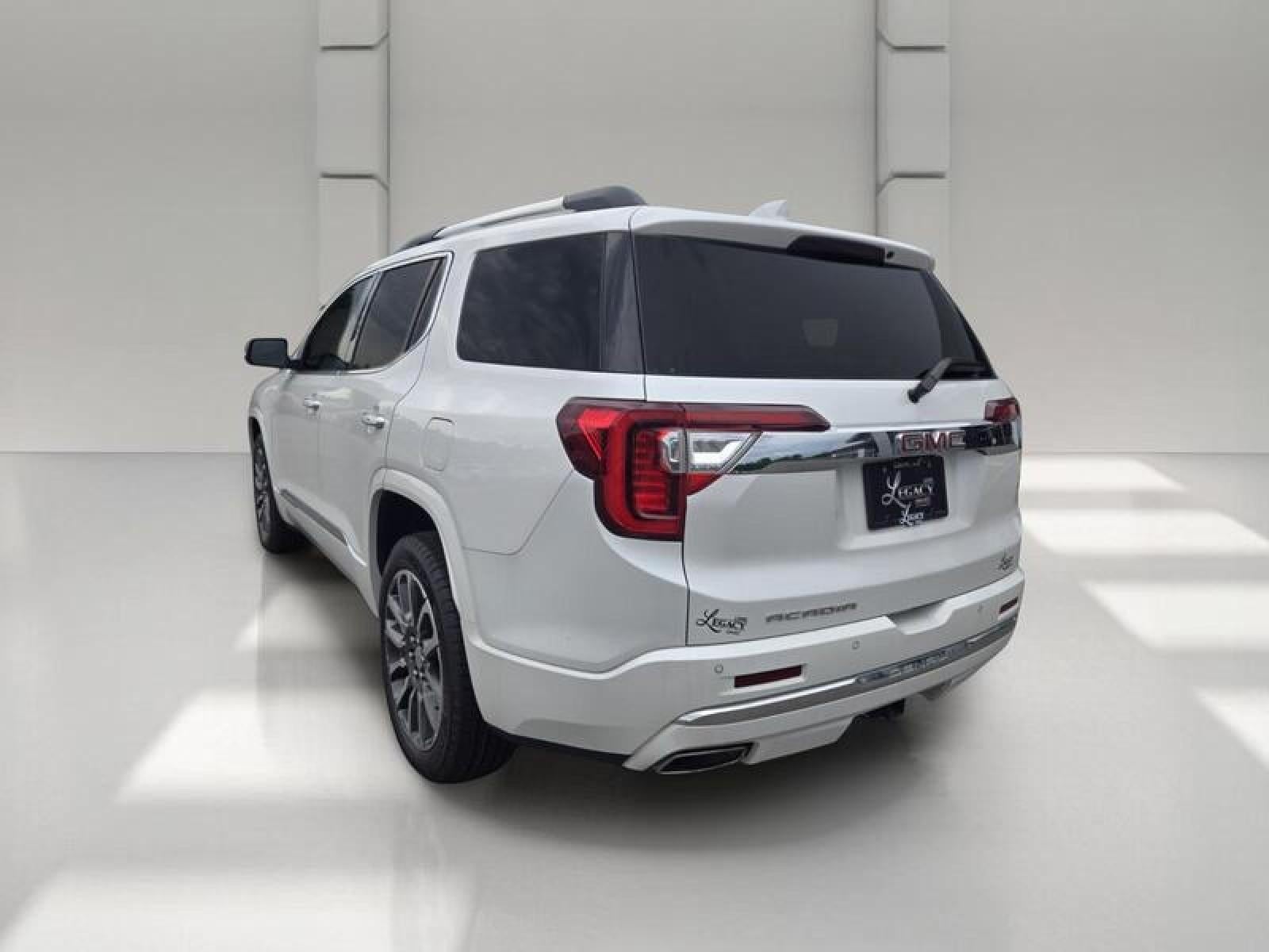 2022 GMC Acadia Denali