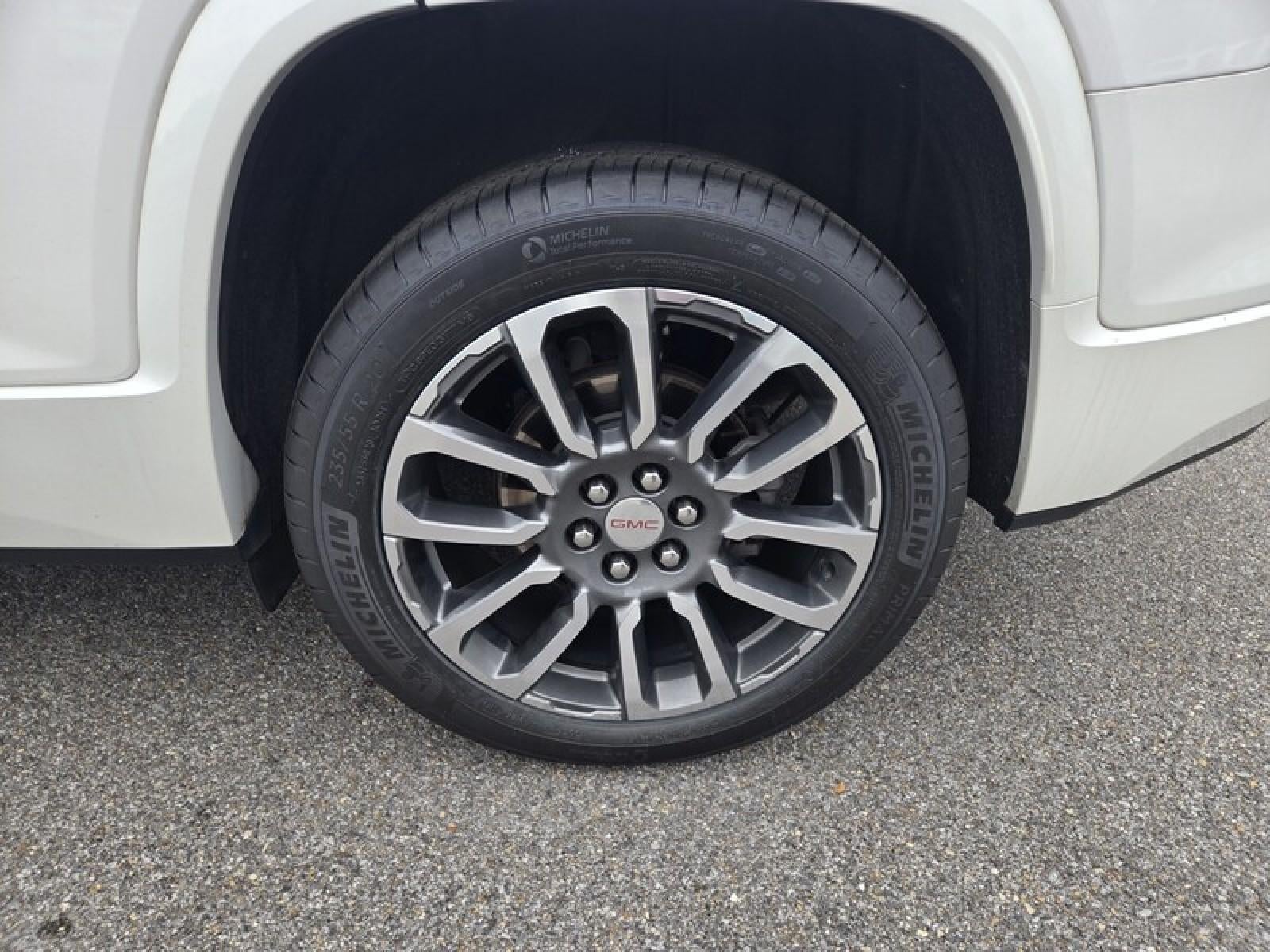 2022 GMC Acadia Denali