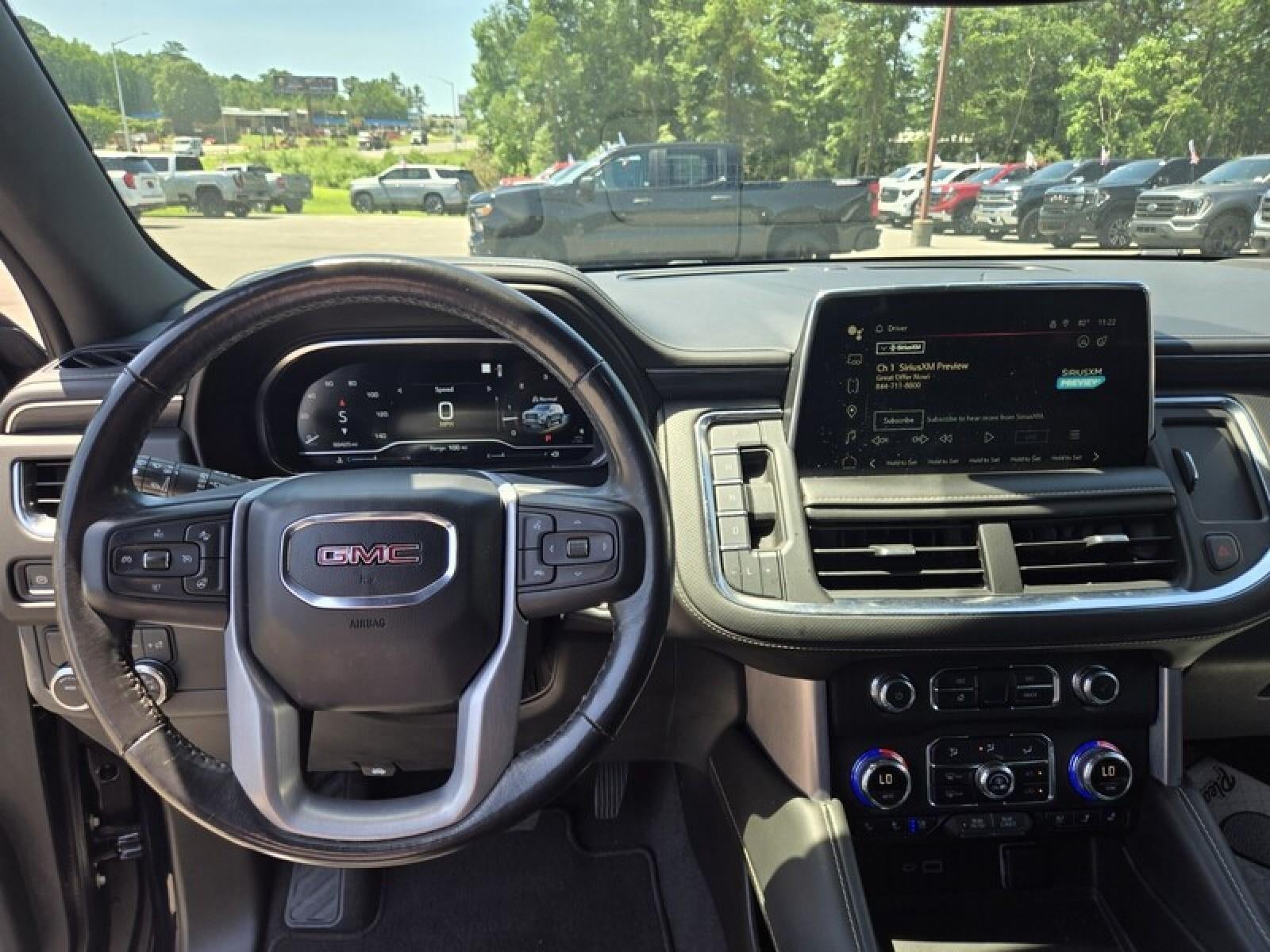 2022 GMC Yukon SLT - Photo 11
