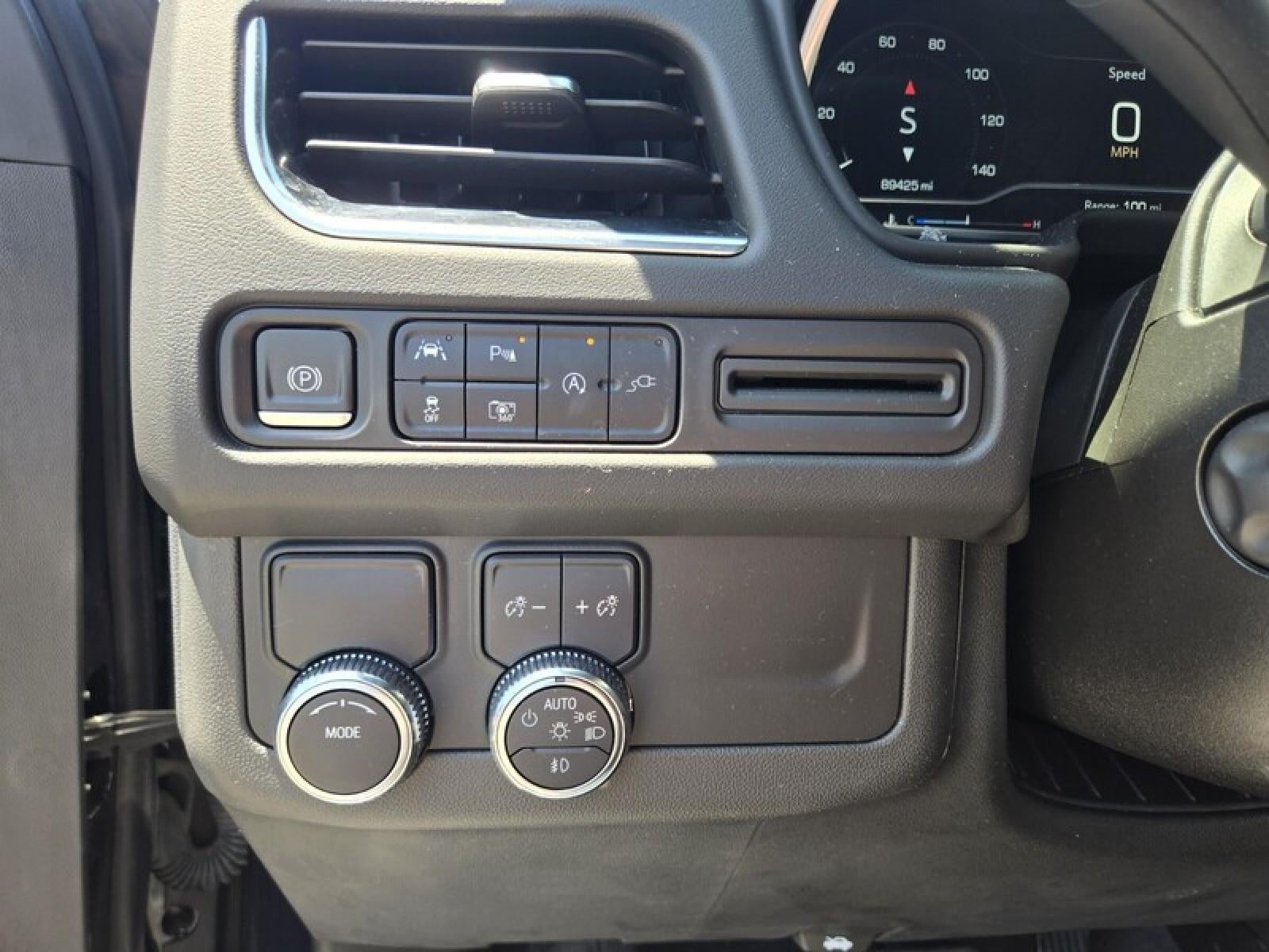 2022 GMC Yukon SLT - Photo 15