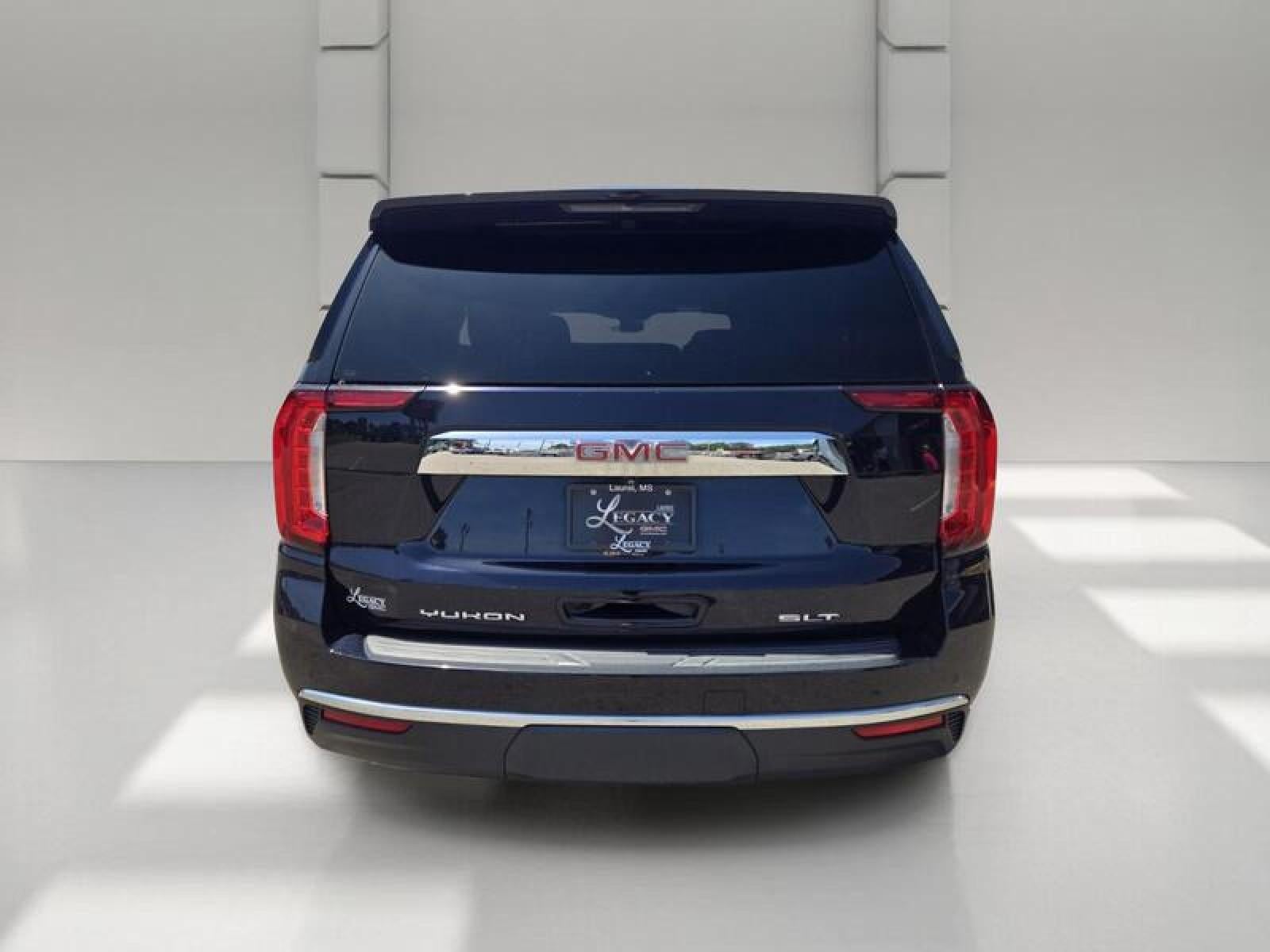 2022 GMC Yukon SLT