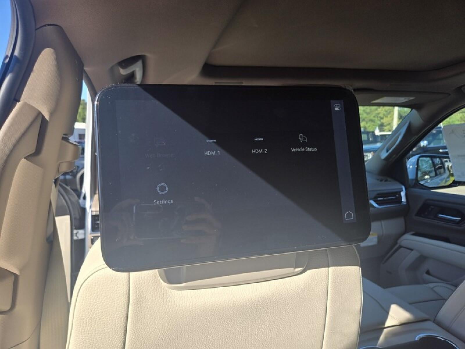 2027 GMC Yukon Denali - Photo 26