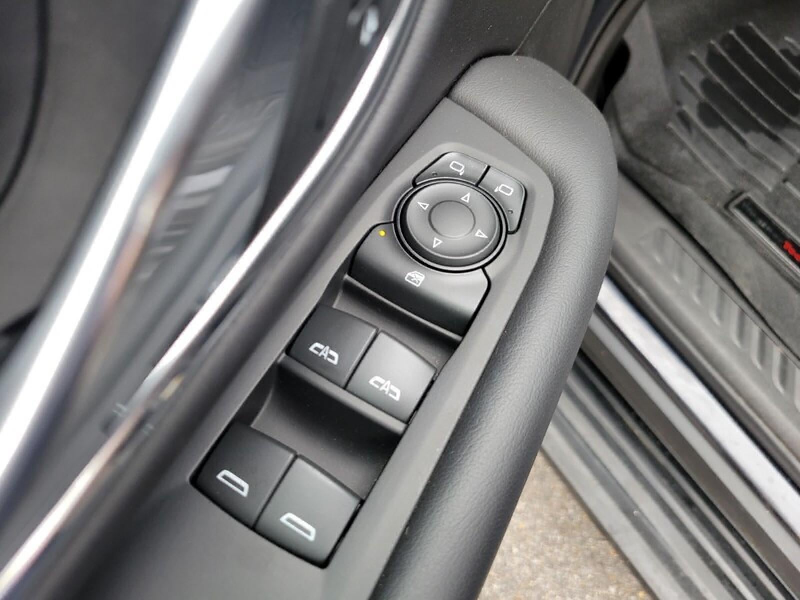 2023 GMC Yukon XL SLE