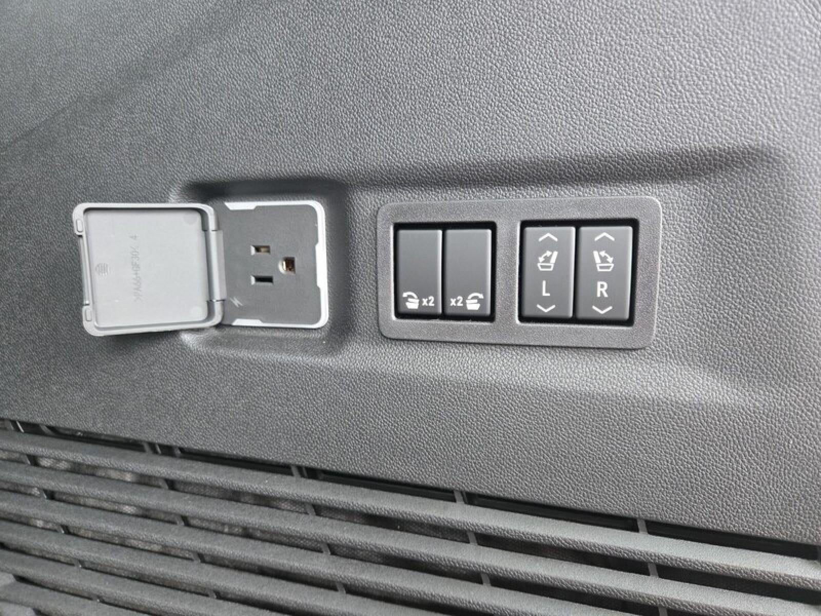 2026 GMC Yukon XL Elevation - Photo 8