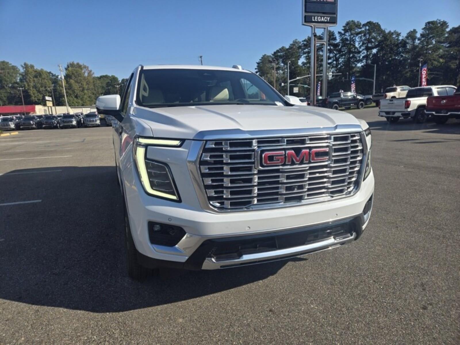2026 GMC Yukon XL Denali - Photo 35