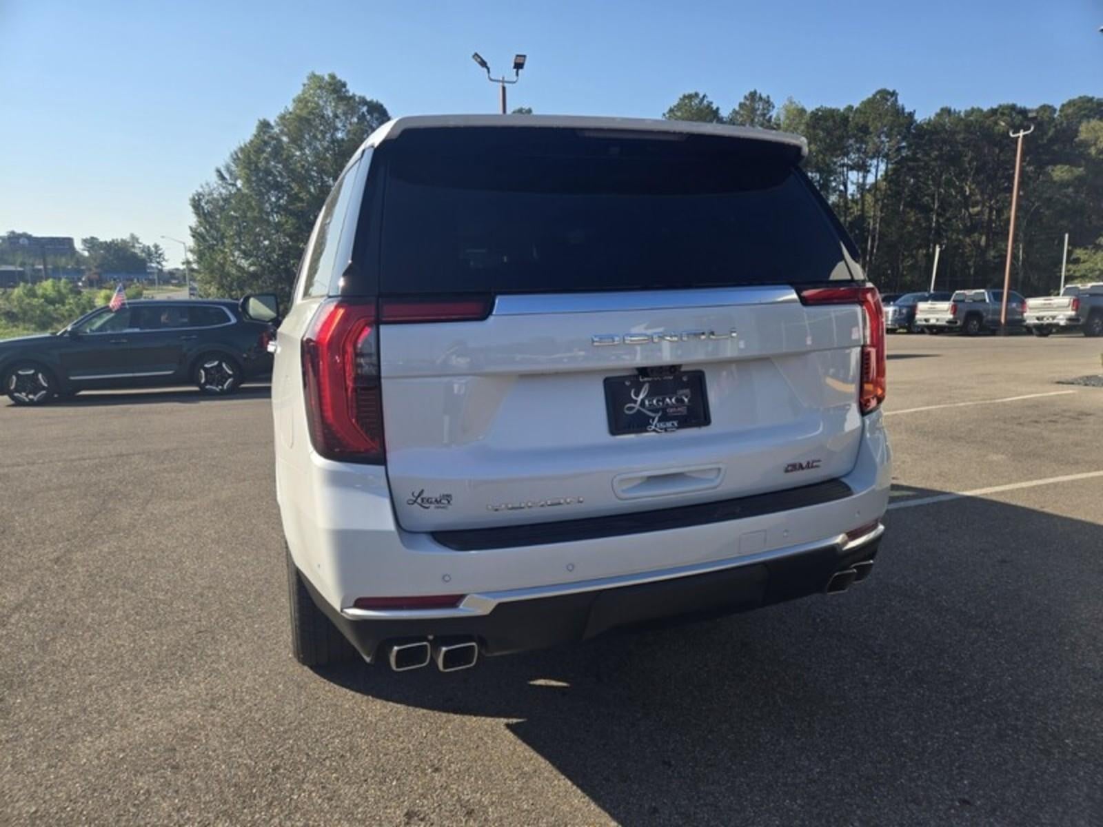 2026 GMC Yukon XL Denali - Photo 37