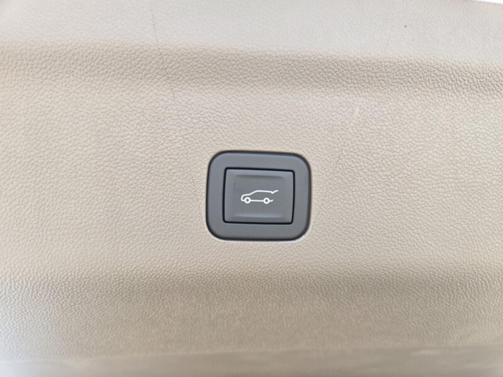 2026 GMC Yukon XL Denali - Photo 41