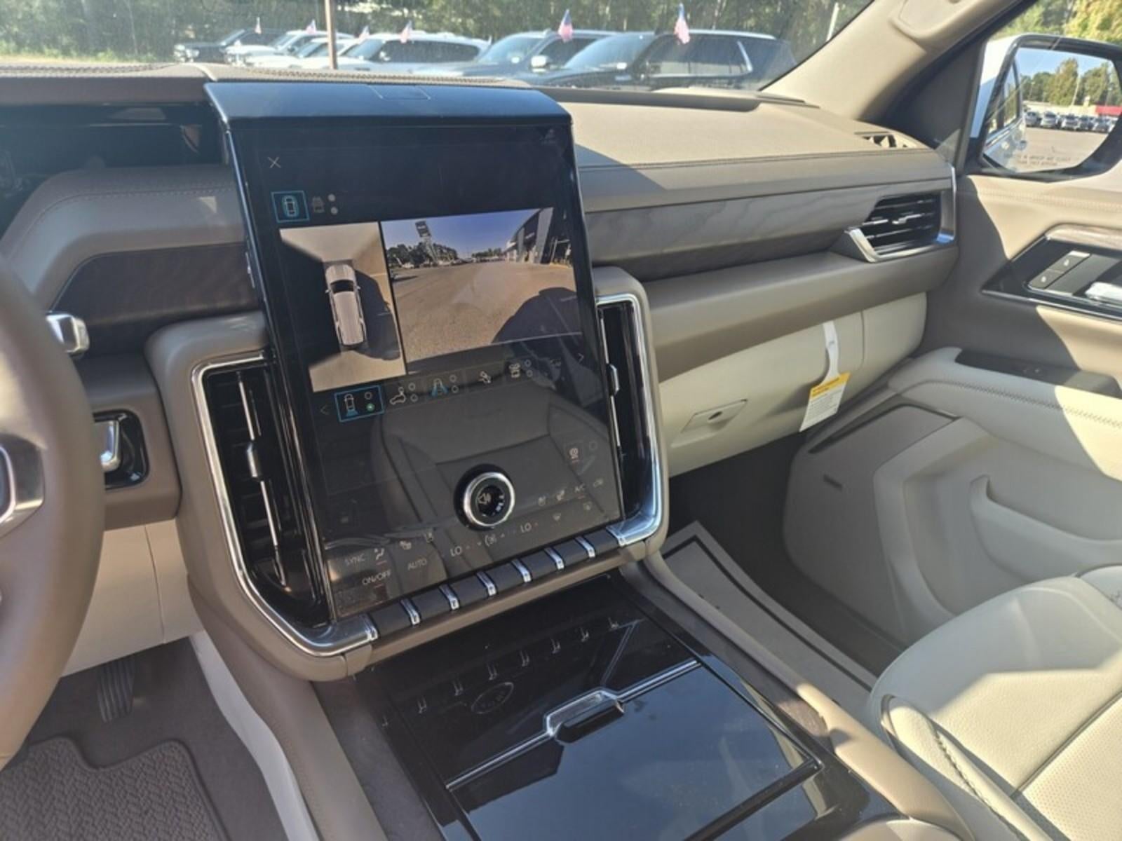 2026 GMC Yukon XL Denali - Photo 43