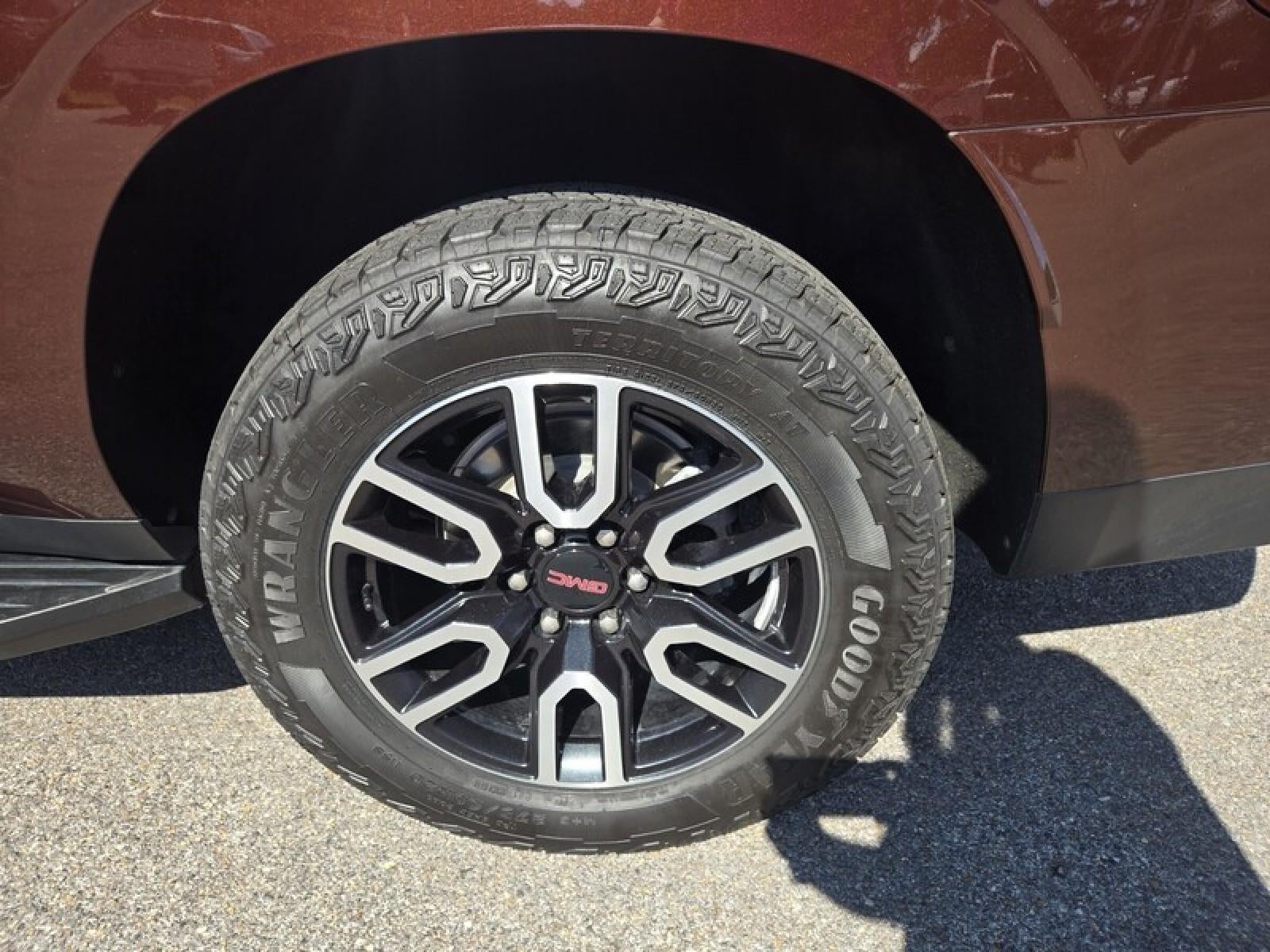 2023 GMC Yukon XL AT4