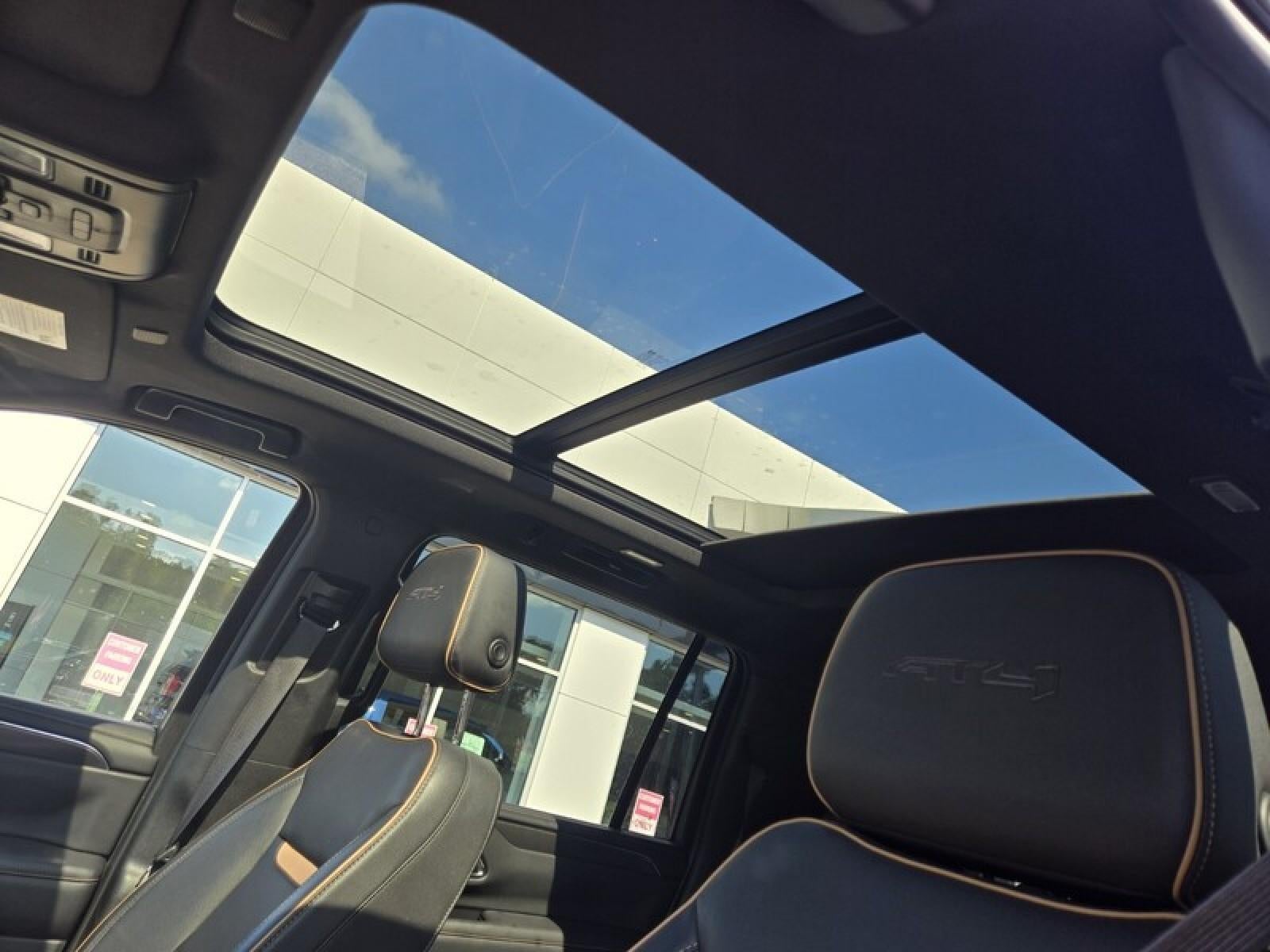 2023 GMC Yukon XL AT4