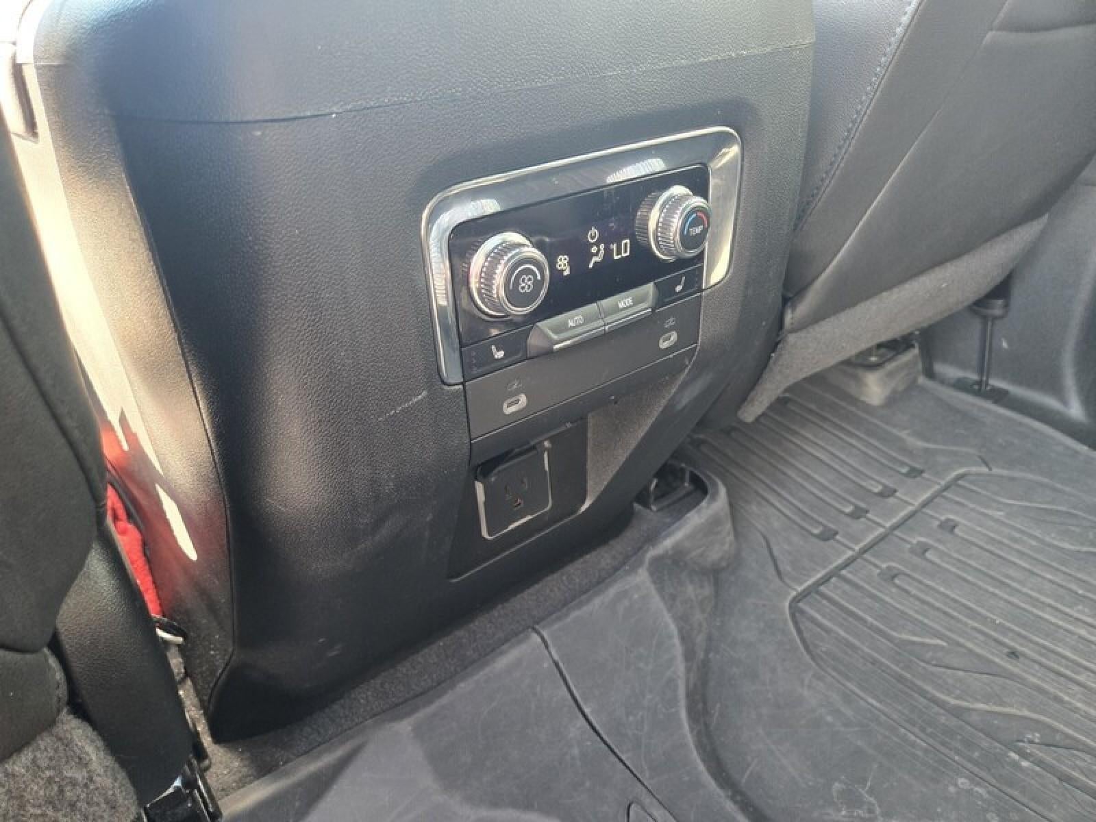 2023 GMC Yukon XL AT4