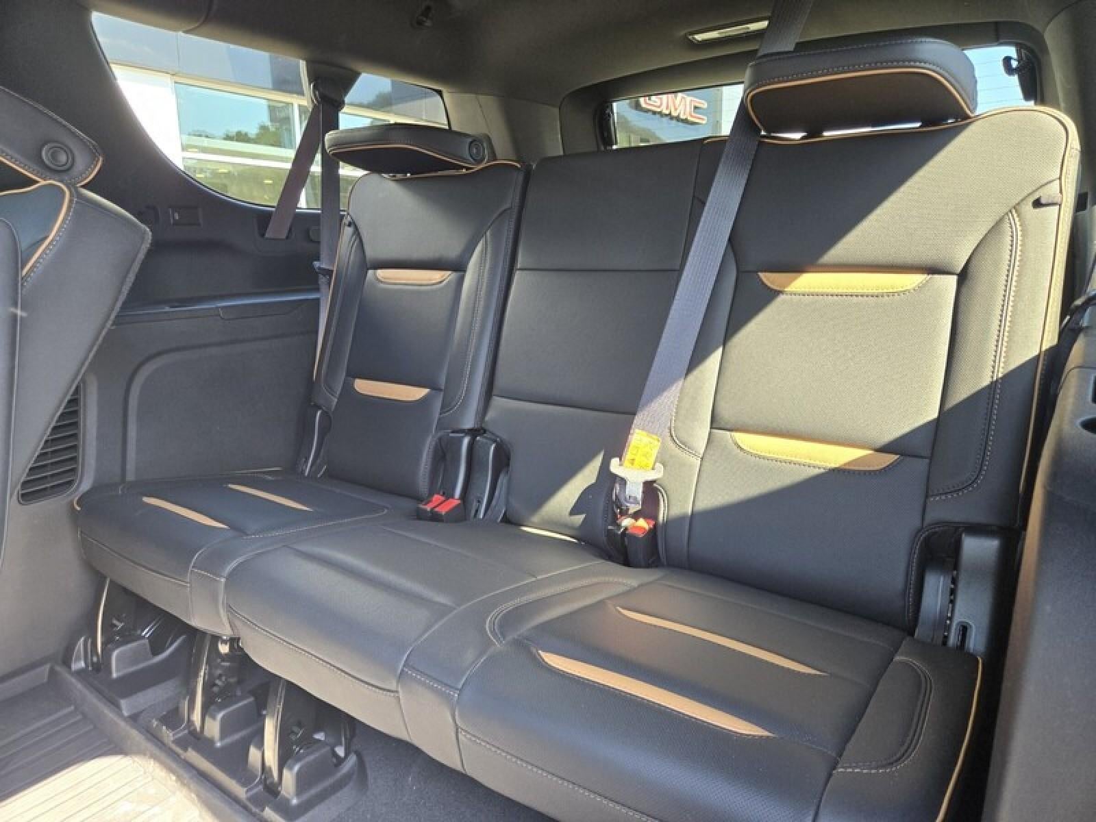 2023 GMC Yukon XL AT4