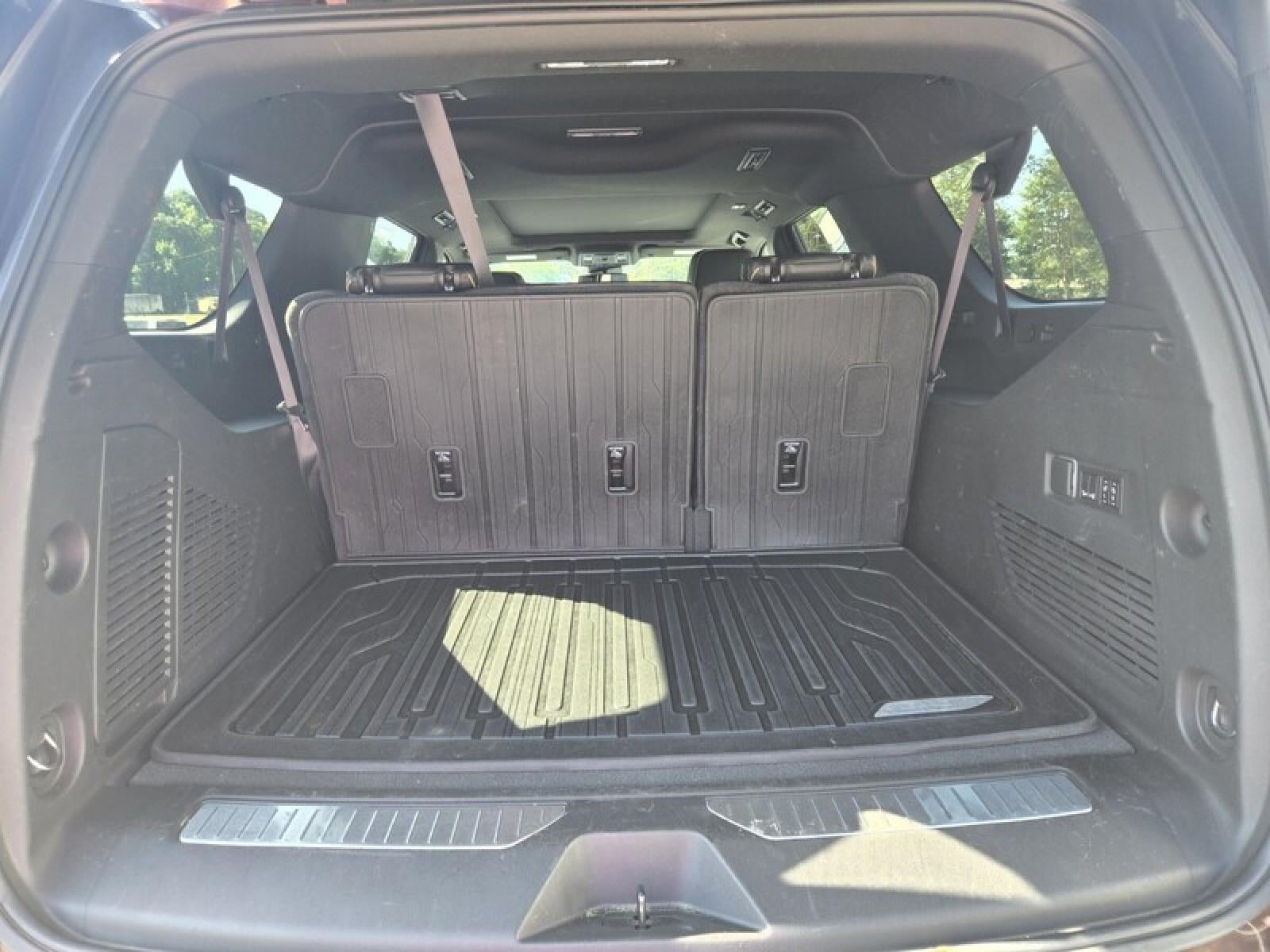 2023 GMC Yukon XL AT4