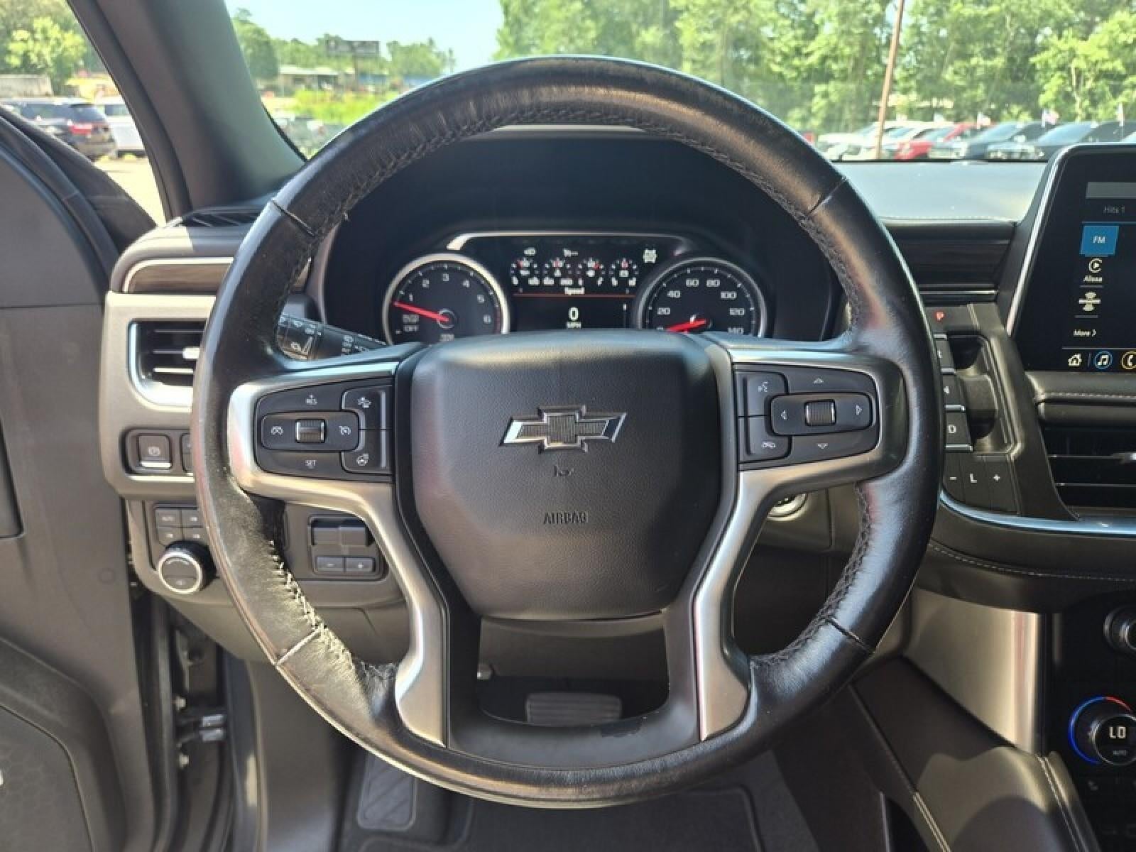 2021 Chevrolet Suburban Z71 - Photo 12