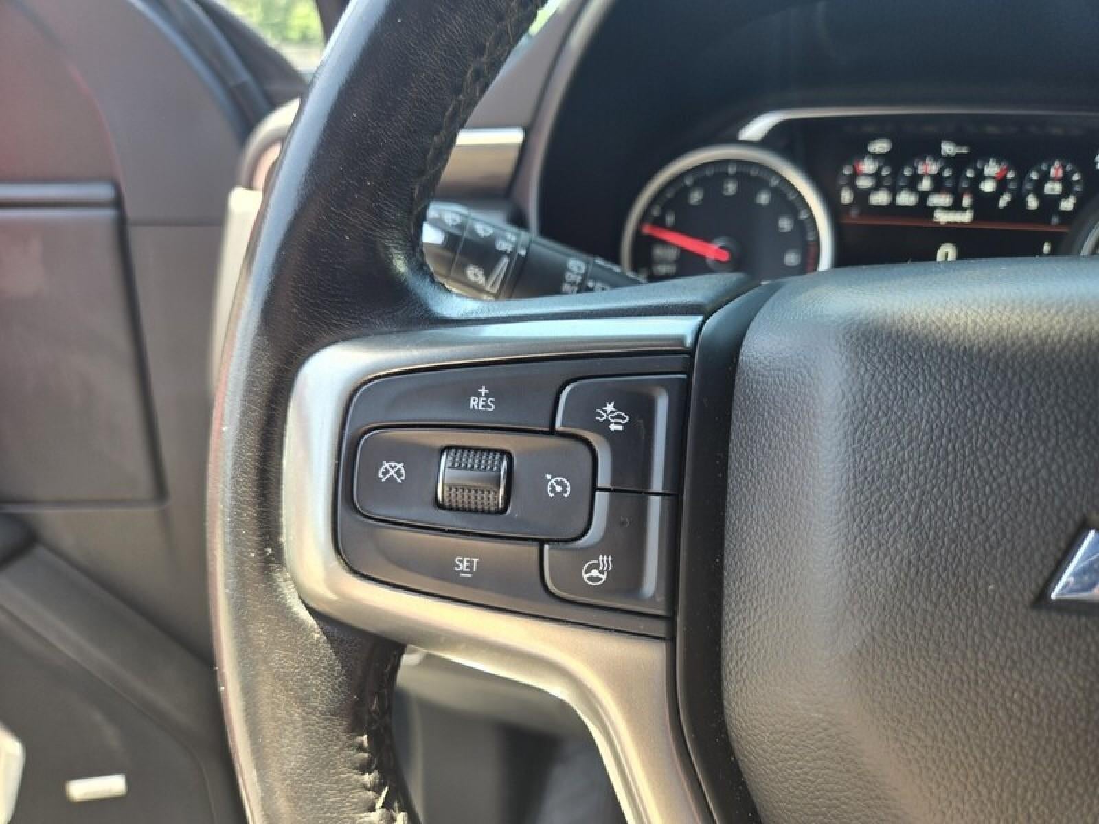 2021 Chevrolet Suburban Z71 - Photo 14