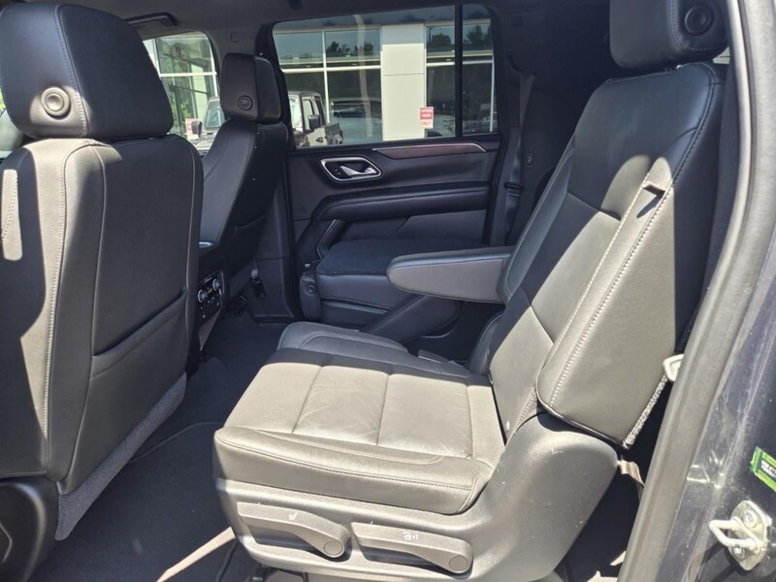 2021 Chevrolet Suburban Z71 - Photo 26