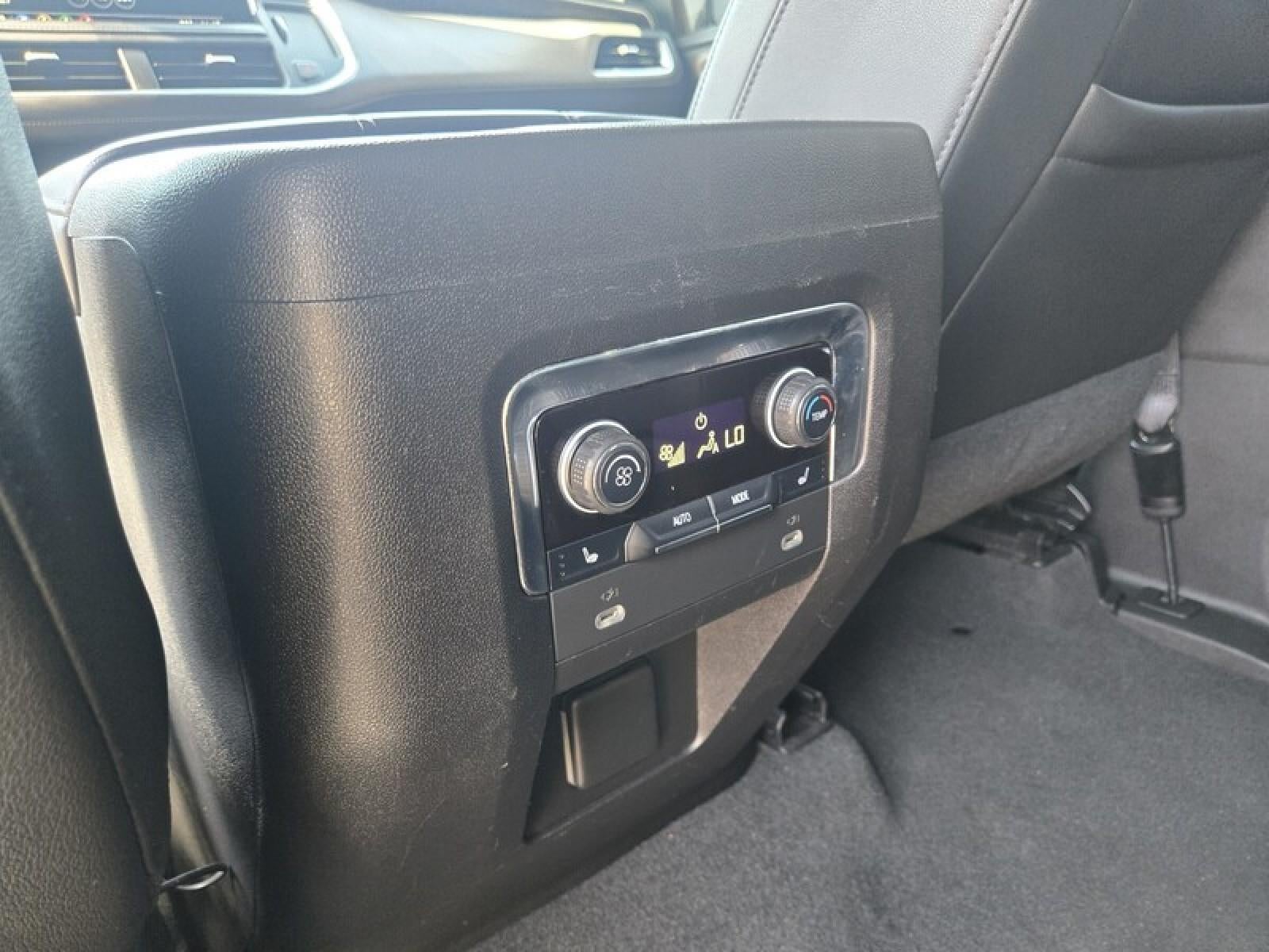 2021 Chevrolet Suburban Z71 - Photo 27