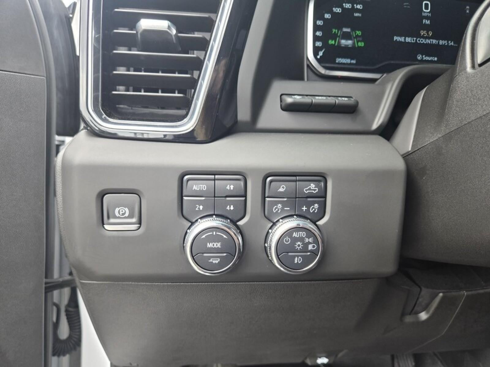 2025 GMC Sierra 3500 HD Denali Ultimate