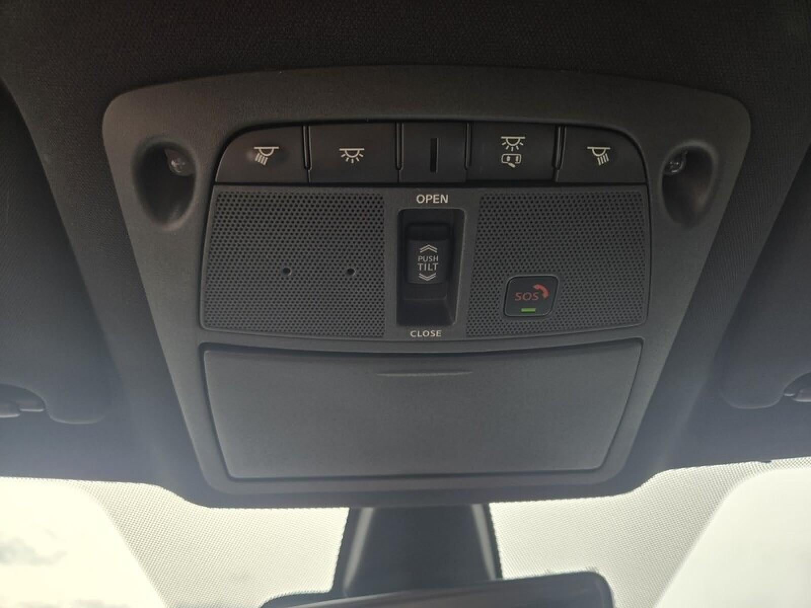2023 Nissan Maxima SR