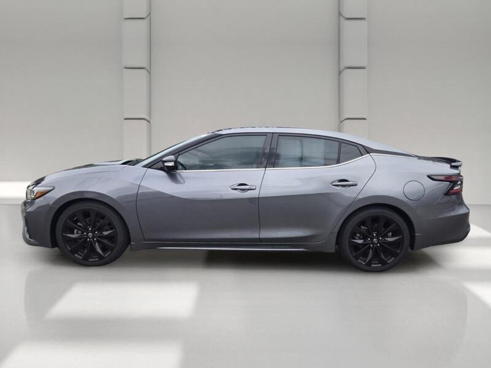 2023 Nissan Maxima SR