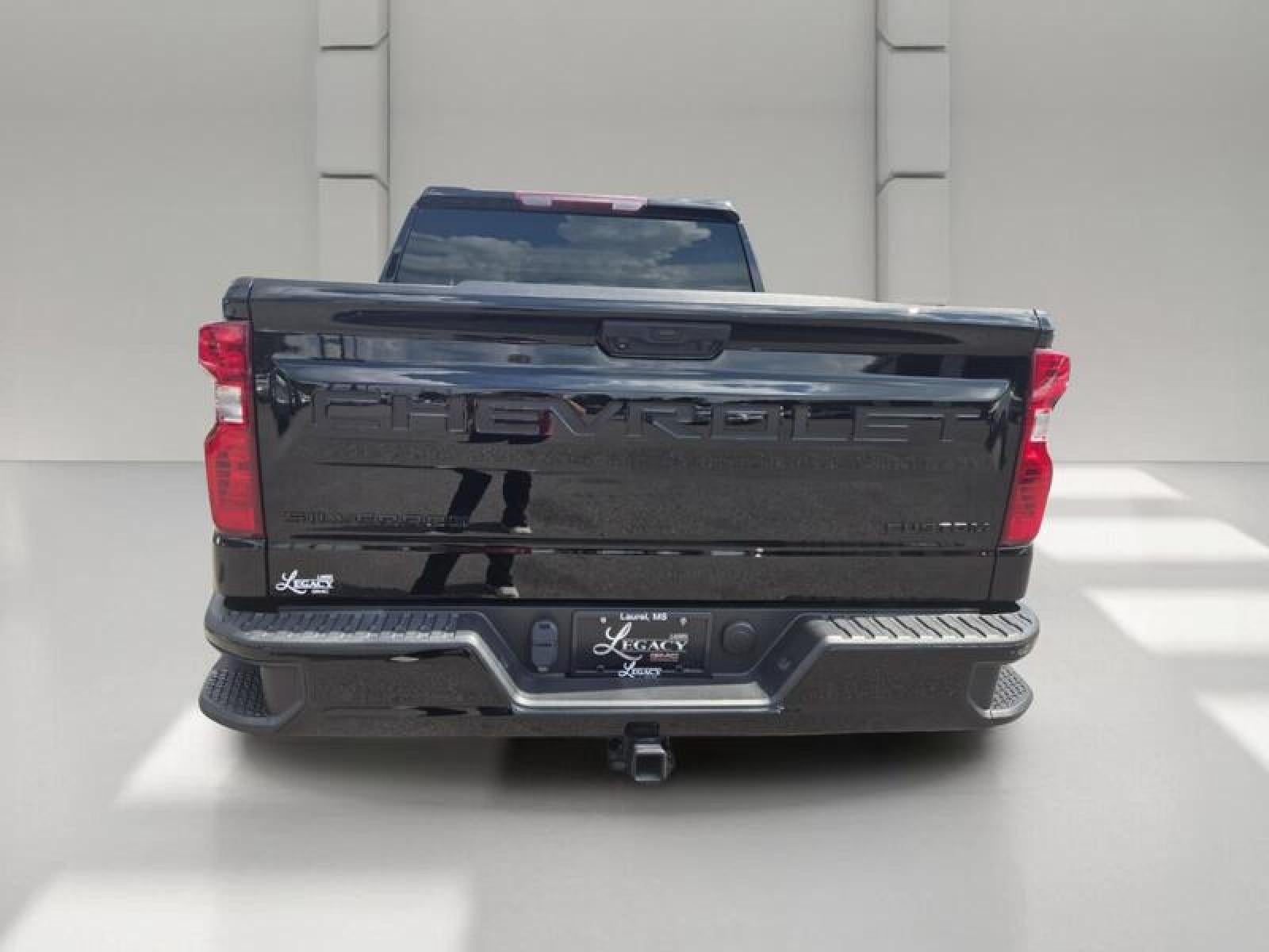 2023 Chevrolet Silverado 1500 Custom Trail Boss