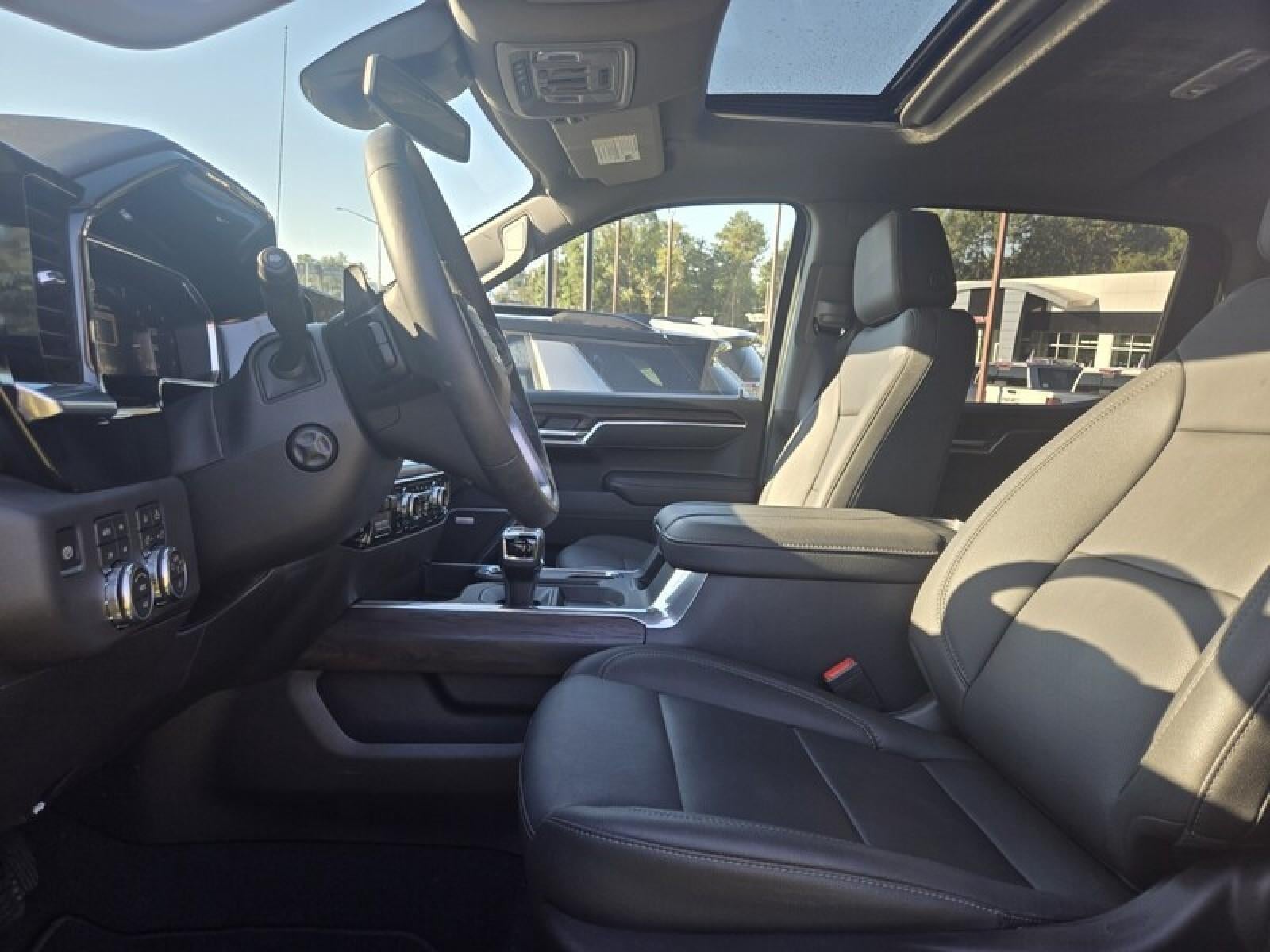 2026 GMC Sierra 1500 SLT - Photo 19
