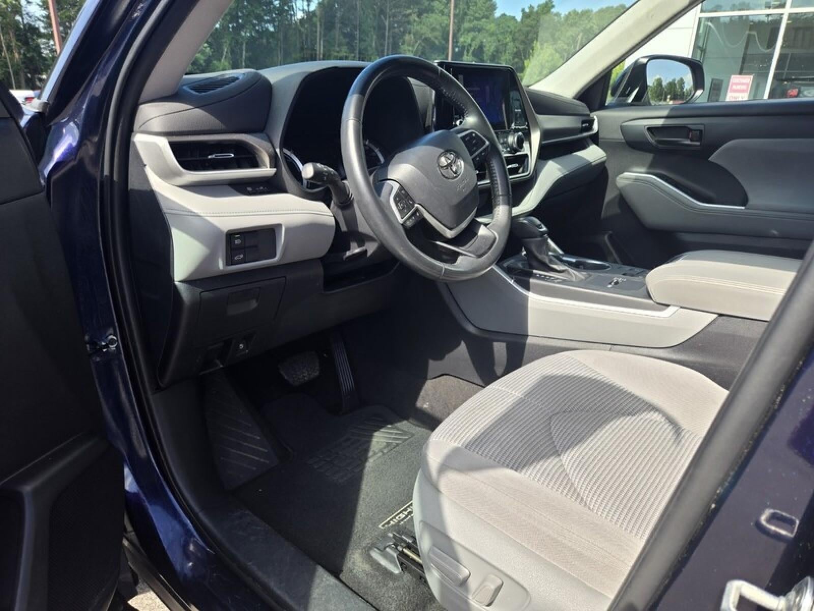 2023 Toyota Highlander Hybrid LE