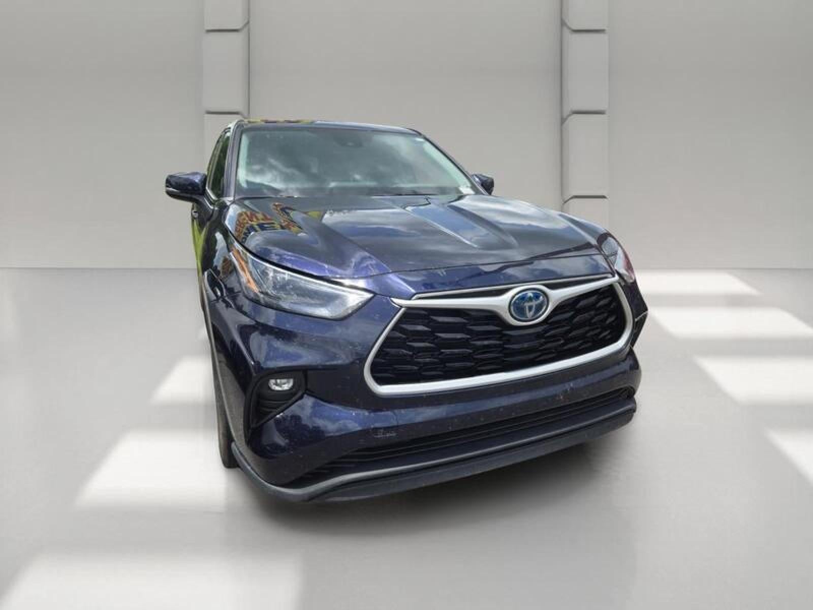 2023 Toyota Highlander Hybrid LE