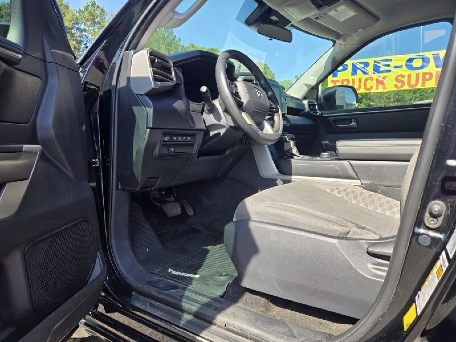 2023 Toyota Tundra 4WD SR5
