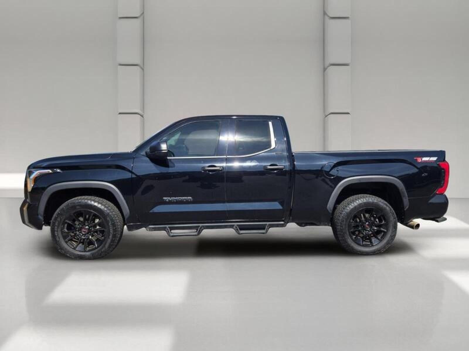 2023 Toyota Tundra 4WD SR5