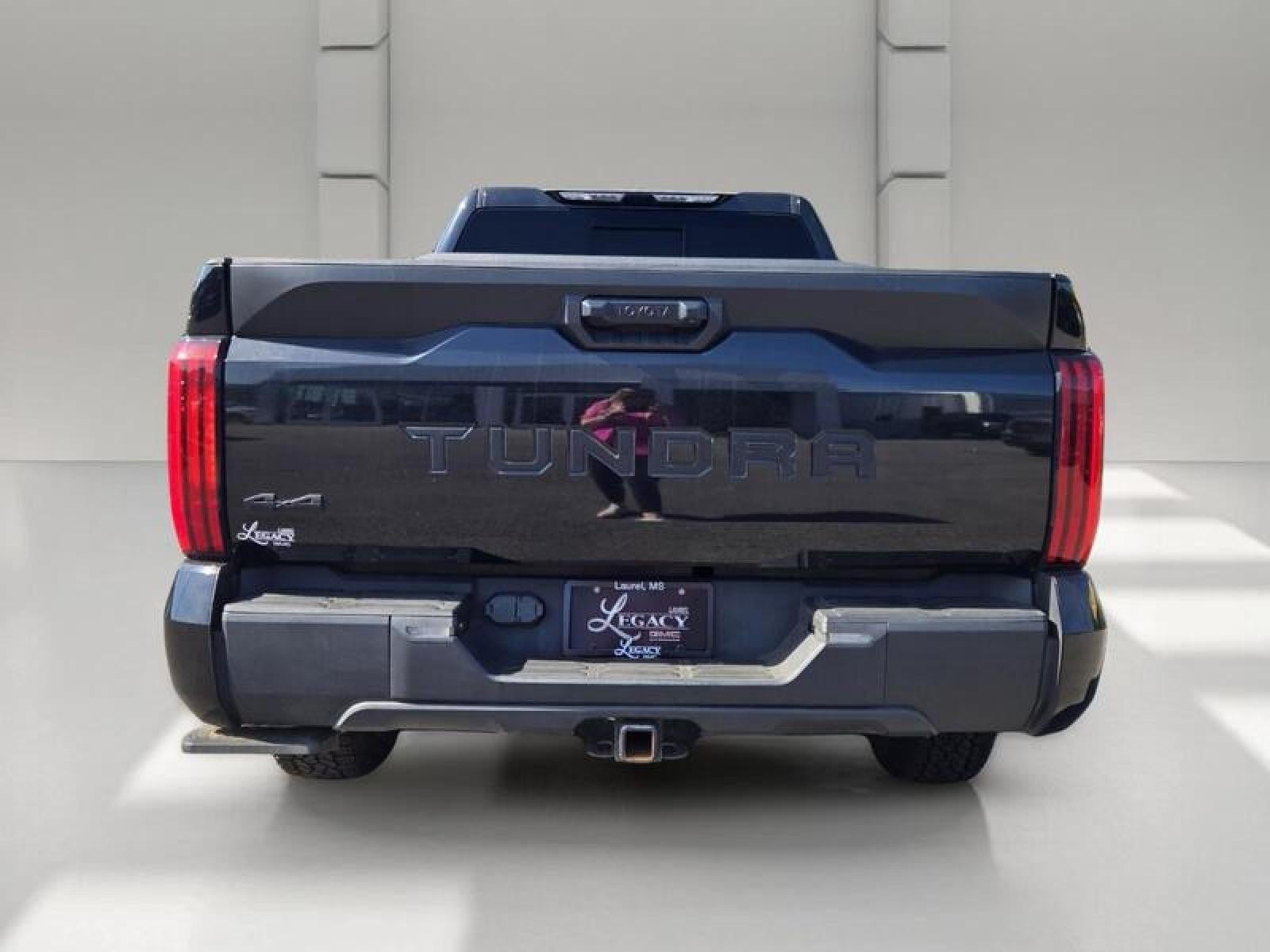 2023 Toyota Tundra 4WD SR5