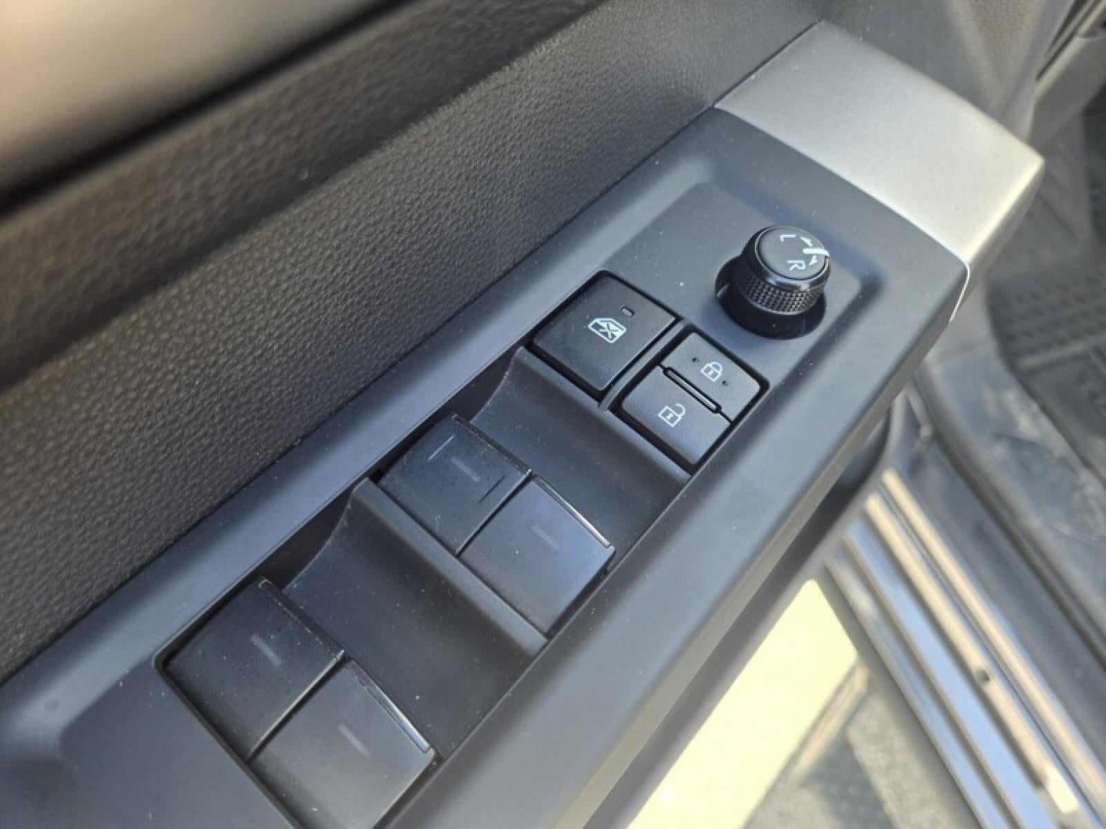 2025 Toyota Tundra 4WD SR