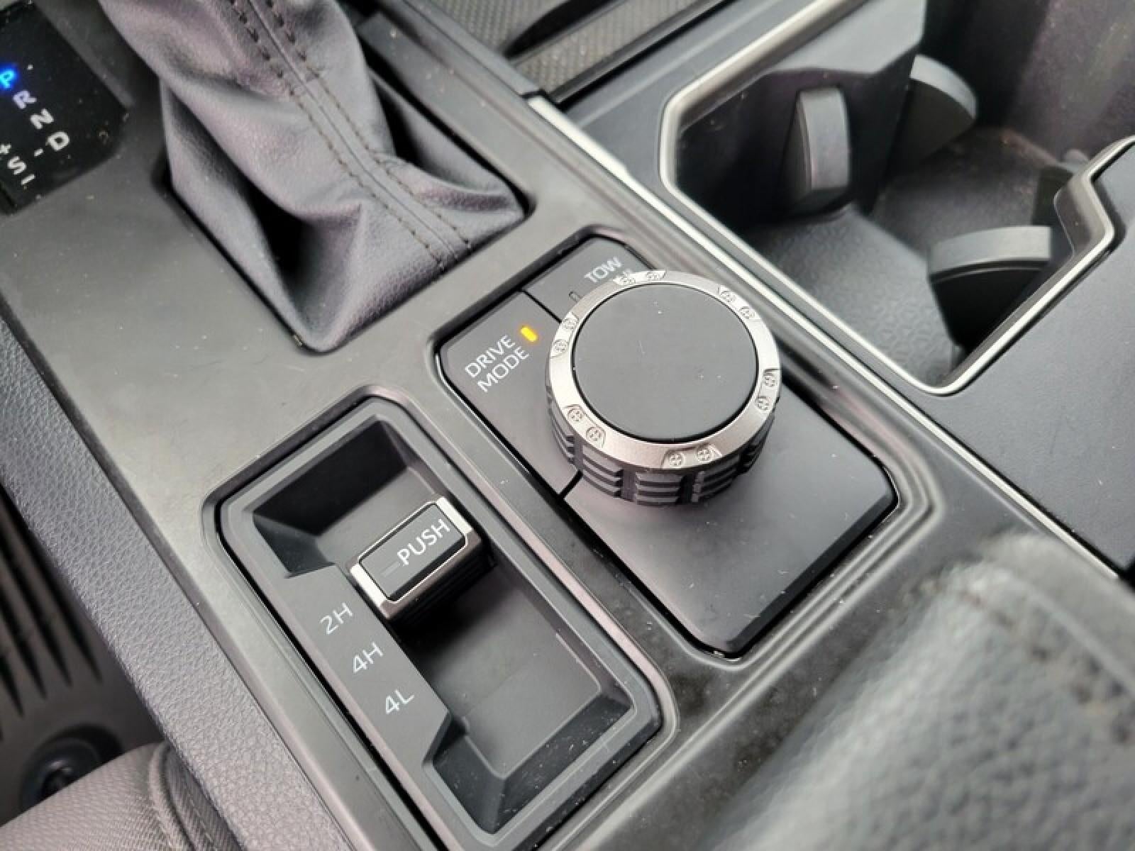 2023 Toyota Tundra 4WD SR5