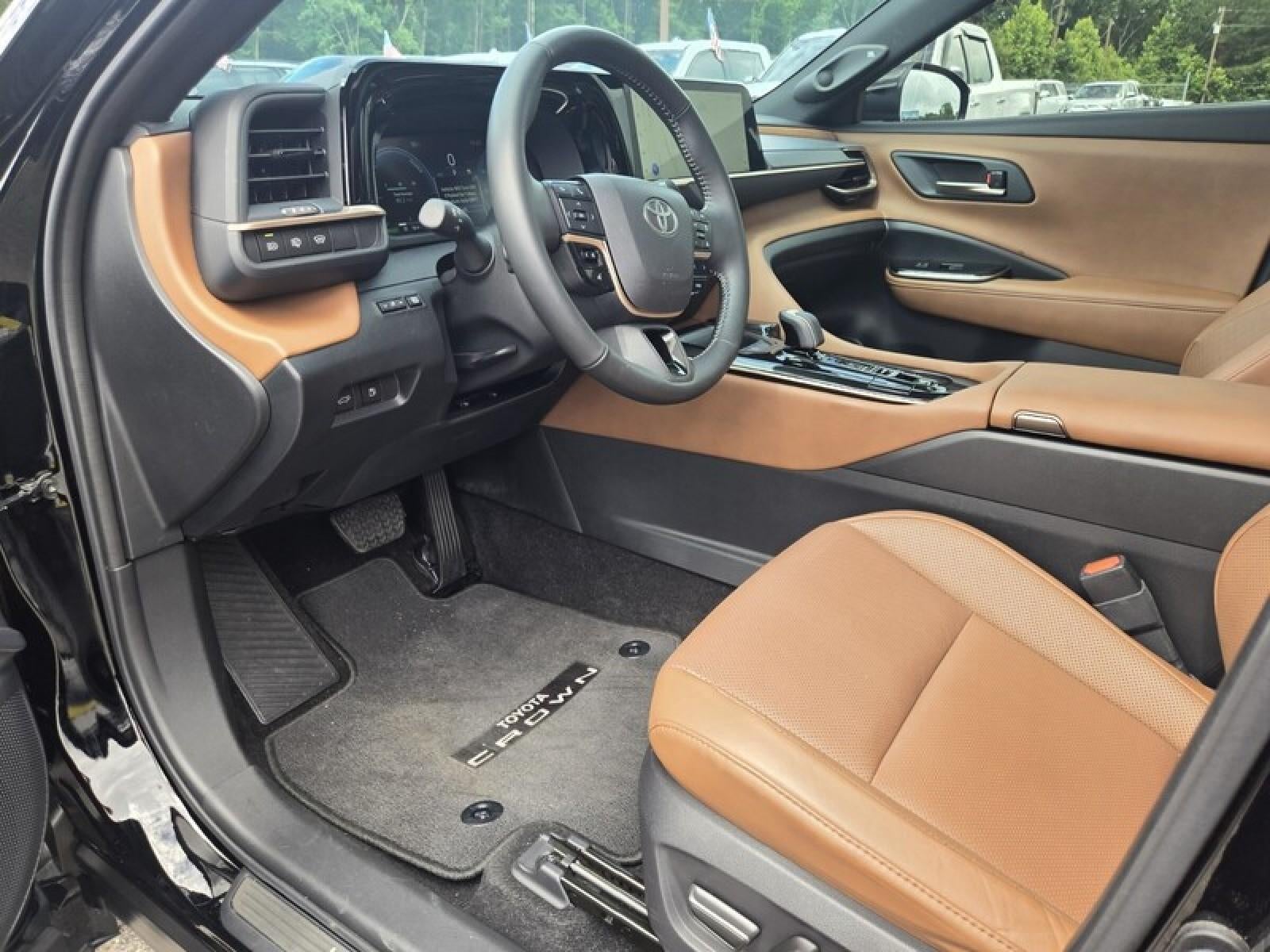 2025 Toyota Crown Signia XLE