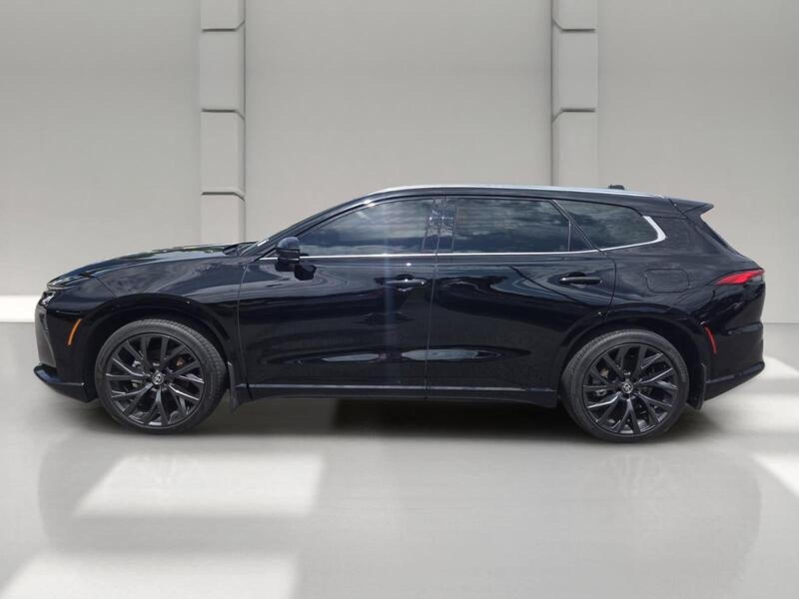 2025 Toyota Crown Signia XLE