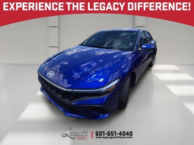 2025 Hyundai Elantra SE