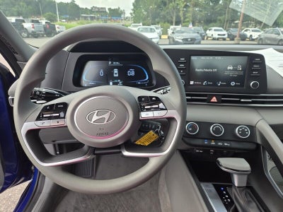 2025 Hyundai Elantra SE