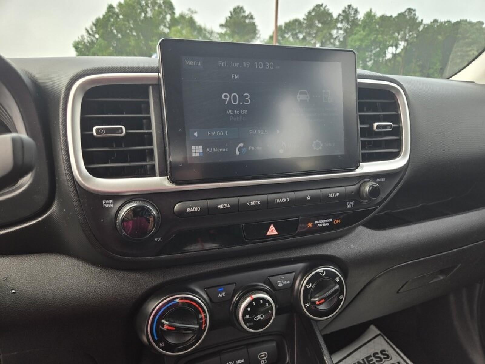 2024 Hyundai Venue SE