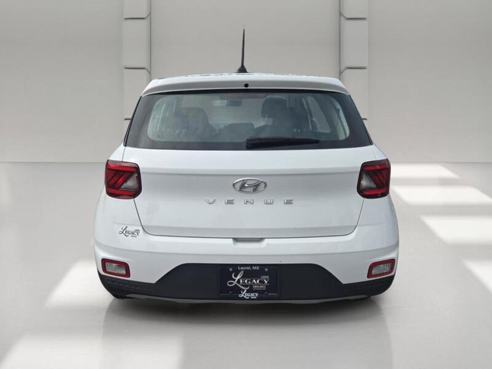 2024 Hyundai Venue SE