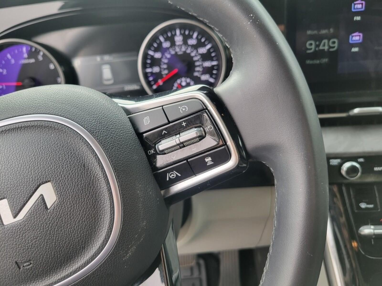 2024 Kia Carnival EX